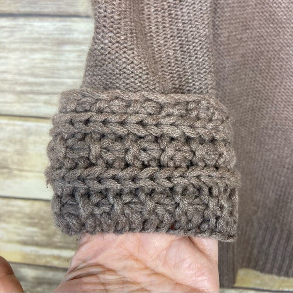 Bloomingdale’s S 100% Cashmere cowl neck sweater detailed collar - Picture 6 of 9
